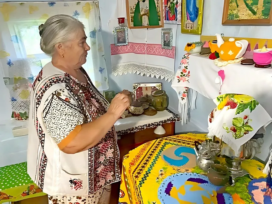 От крыльца до музея: история мастерицы, превратившей жилище в легенду